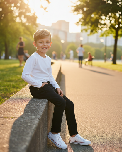 PANTALÓN NEGRO TIPO VAQUERO